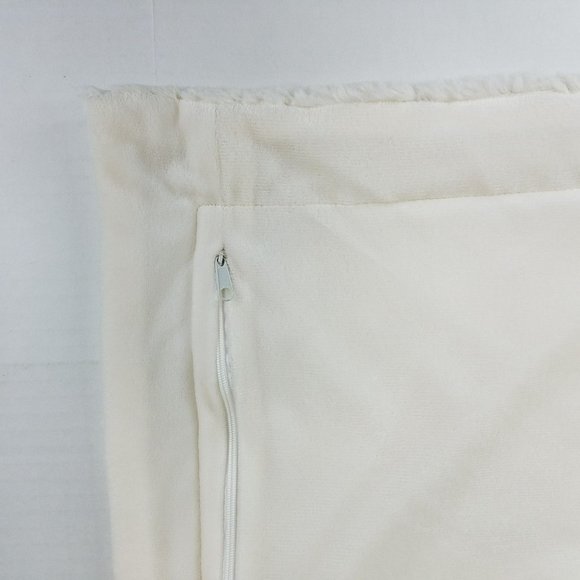 Madison Park Pillow Sham Tufted Off White Standard Medallion Cottage Style - Picture 7 of 10